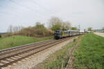 X4E 875 alias 193 875 ex  Connection Europe  mit einem Autotransportzug BMW bei Pölling in der Kurve.