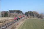 270082 zieht bei Reutlas den Containerzug Hamburg - Wiesau.