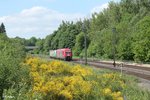 Nach dem Abstellen des Containerzuges in Wiesau fuhren 270082 alias 223 103 der OHE und 193 831  Christian Doppler  der SETG weiter nach Regensburg und durchfuhren dabei Reuth bei Erbendorf.