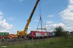 270082 bei der Bergung nach dem Entgleisen in Wiesau.