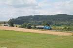 Zwei  Vogtland Zwerge  oder auch  Schlümpfe  ziehen einen Kesselzug bei Lengenfeld in Richtung Weiden in der Oberpfalz zum Tanklager Hauer.