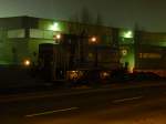am 29.1.2011 rangiert 363 029-9 Industriegebiet Wismar mit ihrem Containerzug.