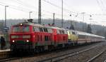 Eine ungewöhnliche Lokbespannung des IC Allgäu in Amstetten mit 218 436-4 und 218 824 von der DB und 218 381-2 von Railsystems GmbH am 05.01.2020.