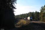 Zwischen Wunsiedel und Marktredwitz wurde auch ordentlich abgeholzt und so konnte 76 111 mit dem Könitzer Stahl/Schrottzug nach Cheb auf dem Weg nach Marktredwitz mit Streiflicht an diesem neuen