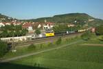 193 997-4  Pferde Lok  mit einem KLV-Zug durch Retzbach-Zellingen. 11.05.24