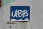 UBB-Logo am Ferkeltaxi 771 007,gesehen am 22.10.2017 im Seebad Heringsdorf.