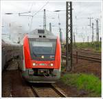 Unserem Dampfsonderzug kommt am 28.04.2013 zwischen Darmstadt und Frankfurt der VIAS VT 113 (95 80 0615 113-7 und 95 80 0615 613-6 D-VIAS) ein zweiteiliger Bombardier Itino D entgegen.