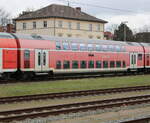 D-DB 50 80 26-75 083-8 DBpza 753.5 stand am 31.03.2023 etwas mitgenommen im Rostocker Hbf.