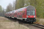 D-DB 50 80 36-33 063-9 DABbuzfa 760 als RE 18490 von Berlin Hbf nach Warnemünde bei der Durchfahrt in Rostock-Lichtenhagen.15.04.2017