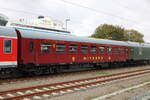 wfl/863556/d-wfl-56-80-881-001-6-wrge D-WFL 56 80 881 001-6 WRge Wagen am 03.10.2024 in Warnemünde 