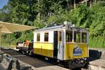 Wendelsteinbahn Lok 3 Baujahr 1912 zur�ck von der Almversorgung in der Talstation Brannenburg an 14.08.2022.