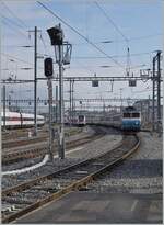 Die SNCF BB 22397 ist als Schublok des TER 96605 von Grenoble in Genève angekommen und wartet nun in der Abstellanlage auf die Rückleistung. 

20. August 2024