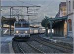 Die SNCF BB 22209 mit ihrem TER 96556 von Genève nach Lyon Part Dieu beim Halt in Bellegarde(Ain).