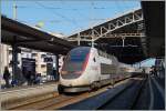 Ein TGV Lyria wartet in Lausanne au die Abfahrt nach Paris Gare de Lyon.