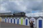 Englische Riviera mit Badeh�uschen und Dampfzug: Die 4277 erreicht mit ihrem Zug in K�rze Goordrington. 
Bunte und etwas anders zugeschnitten.
13. Mai 2014