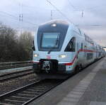 4110 109-4 als IC von Dresden Hbf nach Warnemünde bei der Durchfahrt in Rostock-Bramow.30.12.2023