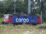 Die Freude war gro als ich zwischen dem ganzen Standard-Germpel im Rostocker Hbf die SBB-Cargo Lok 421 393-0 entdeckt habe.(16.07.2011) 