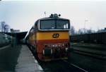 dampfloks-dieselloks-e-loks-triebwagen/71025/750-245-im-januar-1999-mit 750 245 im Januar 1999 mit einem Personenzug Zittau-Liberec in Hradek nad Nisou.