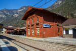 Der Bahnhof Franzensfeste / Fortezza am 27.03.2022 von der Gleisseite.