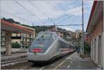 Nach dem Halt verlässt auch der IC 631 von Ventimiglia nach Milano den Bahnhof von Finale Ligure. 

16. Sept. 2023