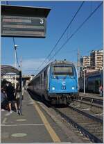 Mit einem Steuerwagen an der Spitze erreicht der FS Trenitalia interCity iC 501 von Sestri Levante nach Napoli den Bahnhof von Civitavecchia. 

27. Sept. 2025