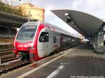 2301 der CFL gekoppelt mit dem S�wex Flirt der DB im Bahnhof Koblenz Hbf am 15.1.17