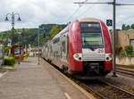 Der 3-teilige-Doppelstocktriebzug CFL 2220 (Alstom Coradia Duplex, Typ TER 2N NG, CFL Serie 2200), auch  Computermaus genannt, erreich, als Regionalzug von Luxemburg/Stadt über Ettelbrück,