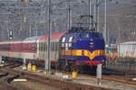 RXP,ex-ACTS 1251 schiebt ein Nachtzug aus Arnhem Centraal aus am 4 Mrz 2018.