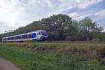 NS 2220 durchfahrt am 4 Augustus 2019 Tilburg Oude Warande.