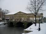 Koornbrug / Vismarkt in Leiden 19-12-2010.