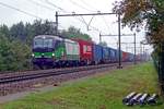 ELL 193 735 tr�tzt den regen und durchfahrt am 4 Oktober 2019 Wijchen.