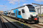 4746 807 als RE9 von Rostock Hbf nach Lietzow(Rügen) kurz vor der Ausfahrt im Rostocker Hbf.15.09.2023