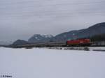 1016 019 zieht ein OEC nach Bregenz kurz hinter Kufstein.