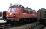 ÖBB 1018.05 in Wels am 07.10.1981.