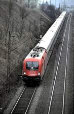 ÖBB 1116.018-1 mit EC auf der Geislinger Steige am 15.11.2007.