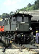 ÖBB 1245.521 auf der Drehscheibe von Mürzzuschlag am 12.08.1986.