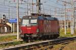 ÖBB Lok 1293 051-9 wartet auf einem Nebengleis im Verona Porta Nuova auf ihren nächsten Einsatz. 09.05.2025