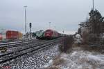 193 814 und 270080 und der Wiesau Containerzug in Wiesau.