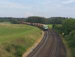 ER20-02 mit dem Wiesauer Kistenzug nach Hamburg bei Oberteich.