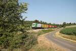 ER20-03 mit dem Wiesau Containerzug Richtung Norden bei Lengenfeld.