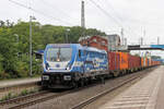 wlc-wiener-lokalbahn-cargo/858096/187-321-5-wlc-mit-seekisten-am 187 321-5 WLC mit Seekisten am Haken, durchfährt am 09.08.2024 den Tostedter Bahnhof.