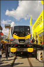 InnoTrans 2016: Von der Firma Linsinger aus �sterreich kommt als Neuerscheinung der Schienenfr�szug MG11, der f�r Metros und Light Rails entwickelt wurde.