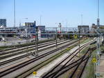 ystad-12/713391/so-ein-grosser-bahnhof-und-doch So ein großer Bahnhof und doch nichts los.Der Bahnhof Ystad am 18.September 2020.