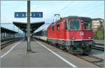 SBB Re 4/4 II 11132 mit einem RE von Gen�ve nach Lausanne in Renens VD.