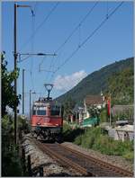Die SBB Re 420 162-0 und dahinter versteckt eine weitere Re 4/4 II mit einem Güterzug bei Ligerz auf der Fahrt Richtung Biel/Bienne.