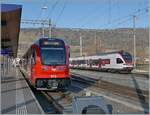 Während im Hintergrund der SBB RABe 523 071 nach Olten in Glovelier eintrifft, wartet im linken Bildteil der neue CJ ABe 4/12 672 auf die Rückfahrt nach La Chaux-de-Fonds. 

13. Jan. 2025
