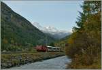 Der Glacier Express 908 von Zermatt nach St Moritz kurz vor T�sch.