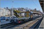 Der Scheuchzer Tm 98 85 52 34 401-8 CH-  Ecureuil 1  (Eichhörnchen) wartet in Vevey auf die Weiterfahrt nach Lausanne.

13. Jan 2025