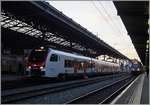 Ein neuer SBB Flirt* RABe 523 109 zeigt sich im Abend in Lausanne.