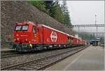 Die SBB Xtms 99 85 9177 013-7 und Xtmas 99 85 9174 023-3  Brig  auf  Übungsrundfahrt  Brig - Goppenstein - Spiez - LBT - Brig bei der Durchfahrt in Goppenstein. Im Hintergrund der 114 Meter lange  Meigenbachtunnel .

12. Sept. 2024